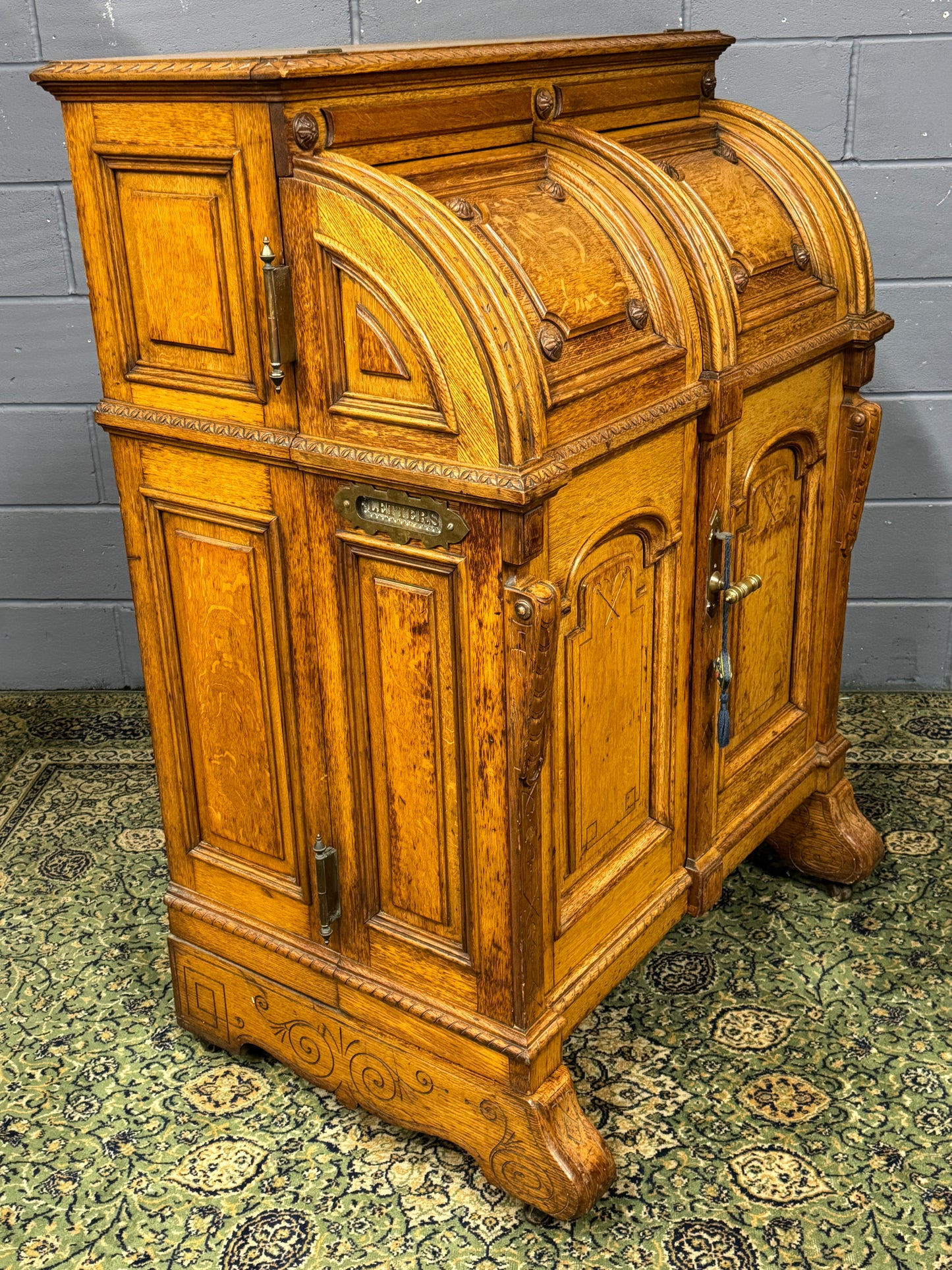 A Stunning Rare Antique Walnut Wooton Wells Fargo Fold Out Desk / Bureau c1880