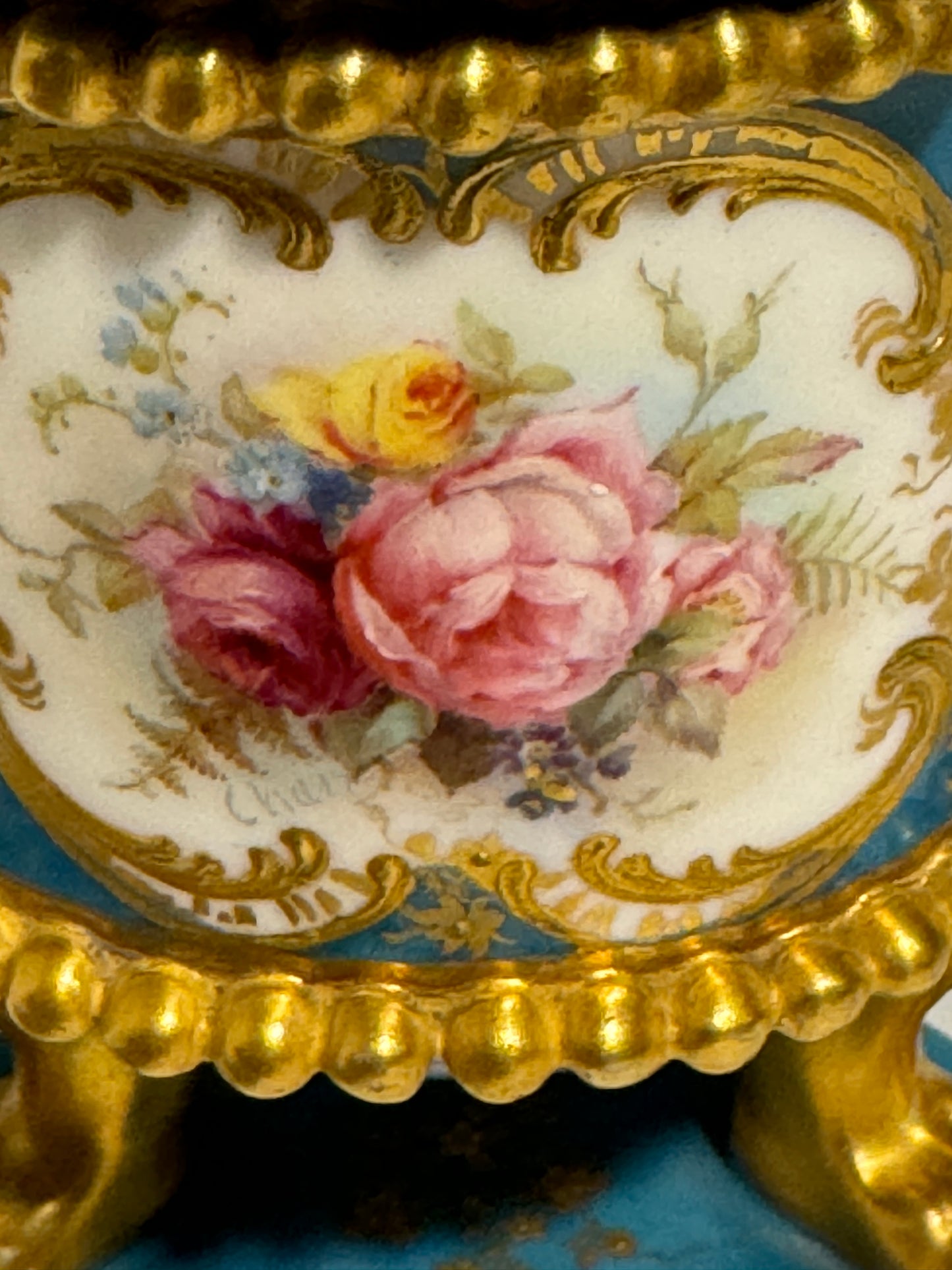A Fabulous Royal Worcester Vase Hand Painted Roses Signed Harry Chair c1900