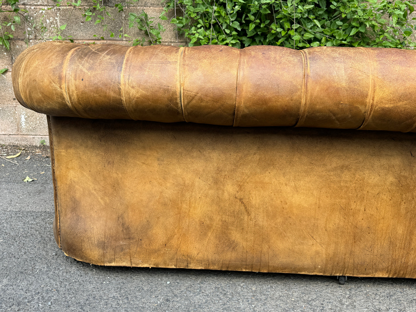 Antique Vintage Brown Leather Time Worn 3 Seater Chesterfield Sofa