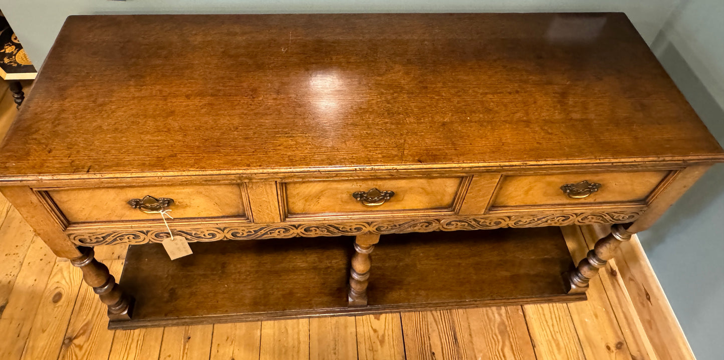 Superb Quality Oak Dresser Base / Sideboard