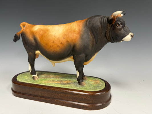 Stunning Royal Worcester Jersey Bull signed Doris Lindner with Certificate