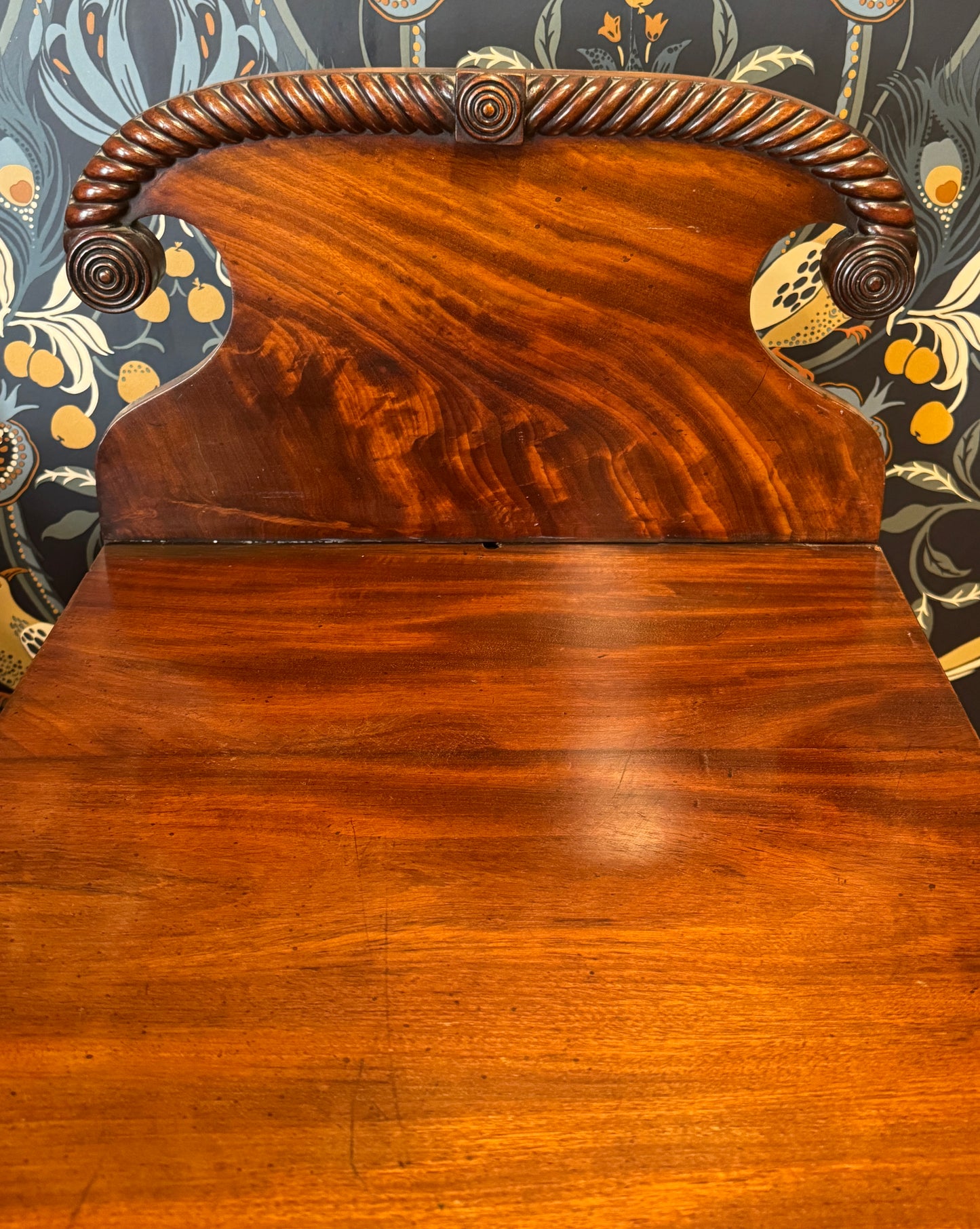 Superb Pair 19th Century Pedestal Bedside / Lamp Tables