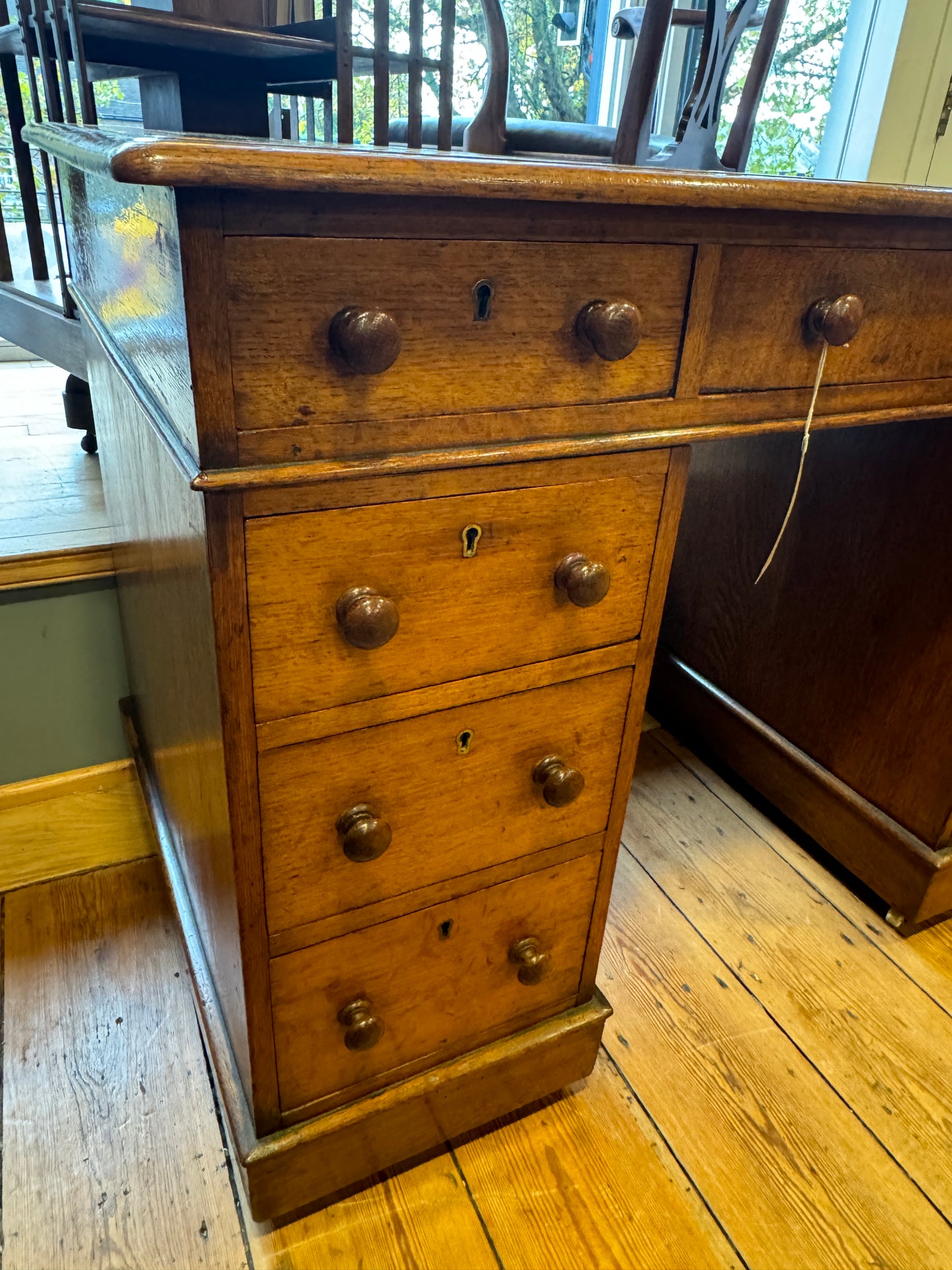 A Superb Victorian Oak Twin Pedestal Desk c1890
