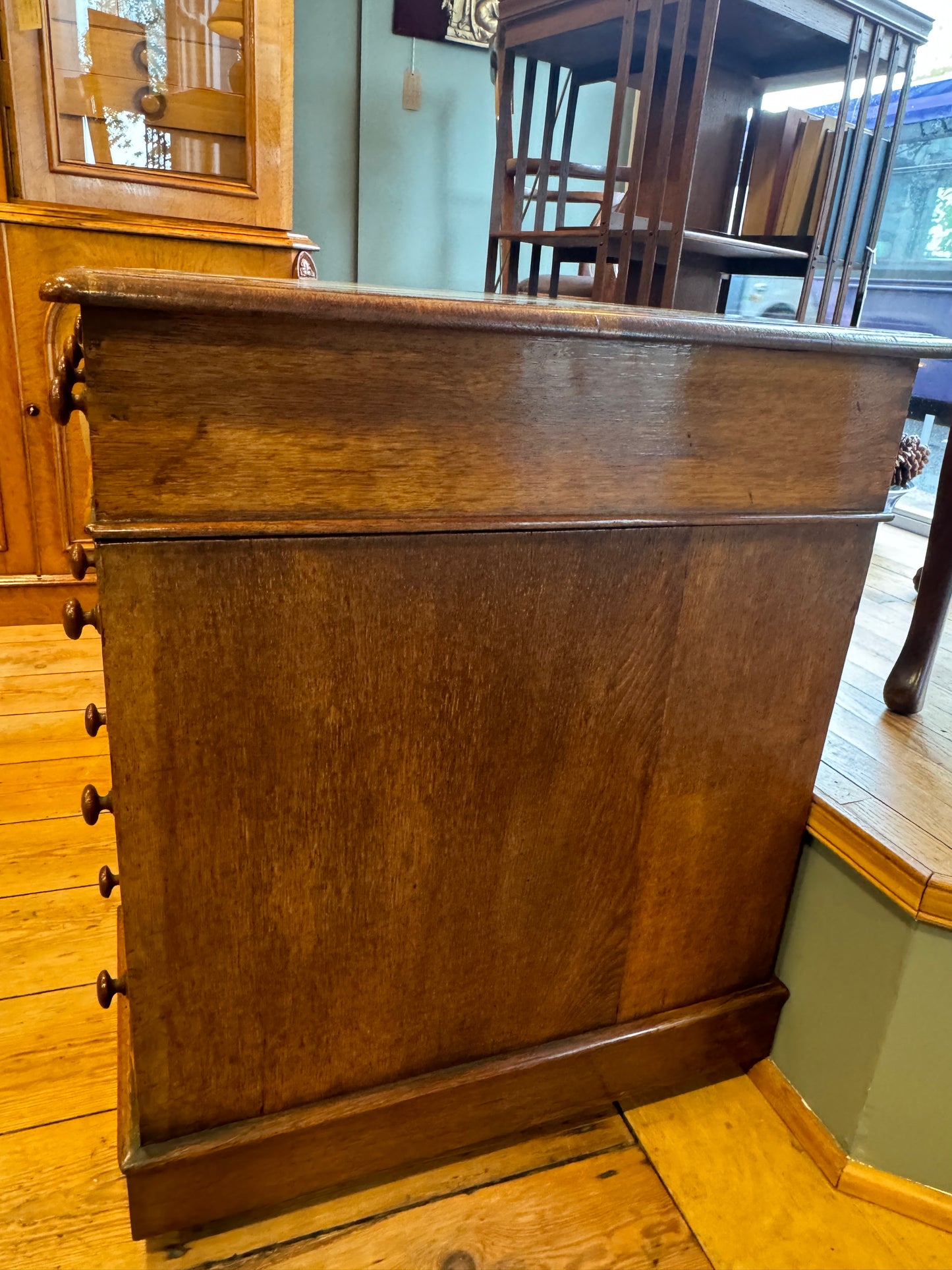 A Superb Victorian Oak Twin Pedestal Desk c1890