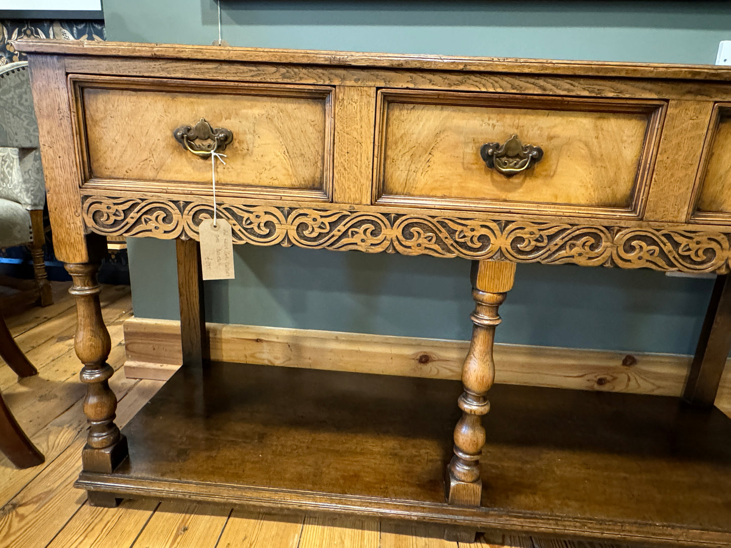 Superb Quality Oak Dresser Base / Sideboard