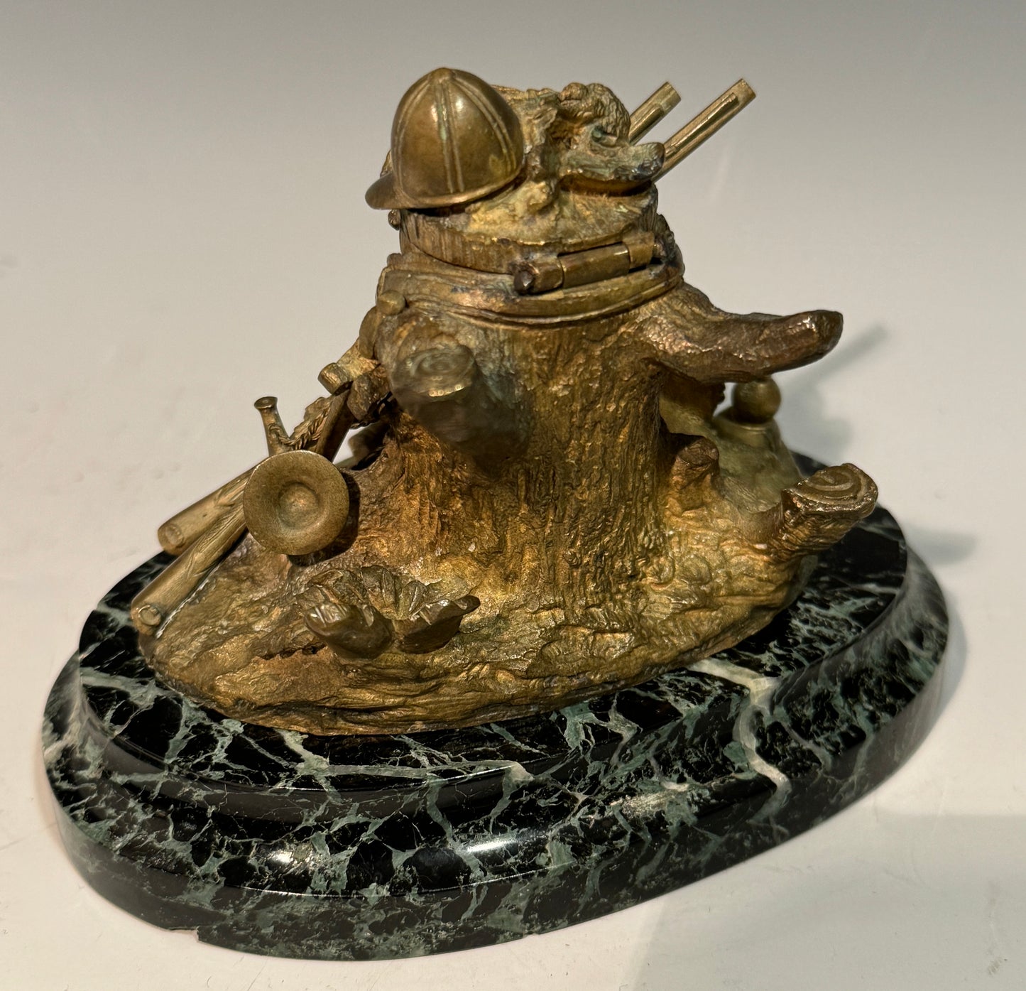 Stunning Rare Antique Bronze on Marble Inkwell Hunting Guns Etc