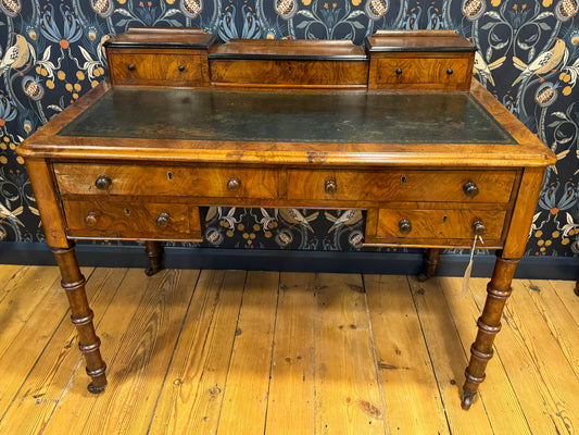 Stunning Antique Victorian Walnut Desk