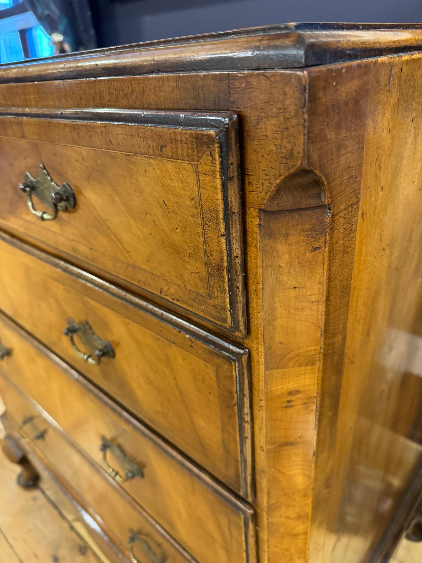 Early 20th Century Antique Walnut Chest of Drawers