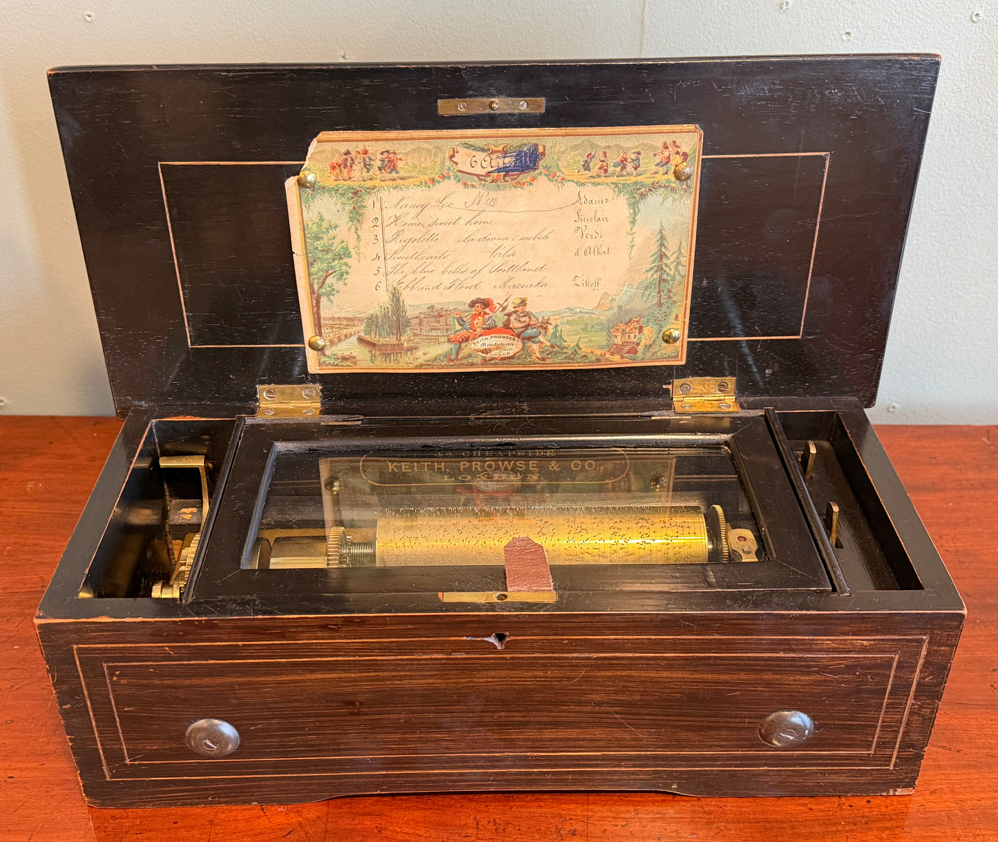 A Late 19th Century Swiss Music Box Playing 6 Airs