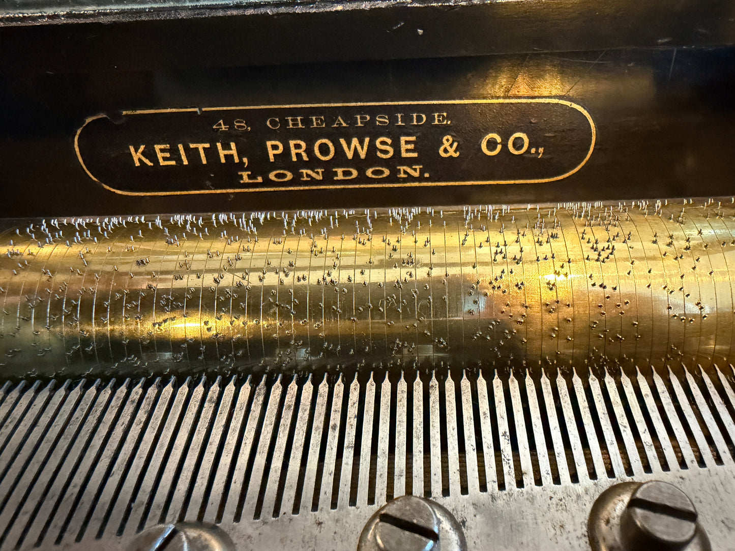 A Late 19th Century Swiss Music Box Playing 6 Airs