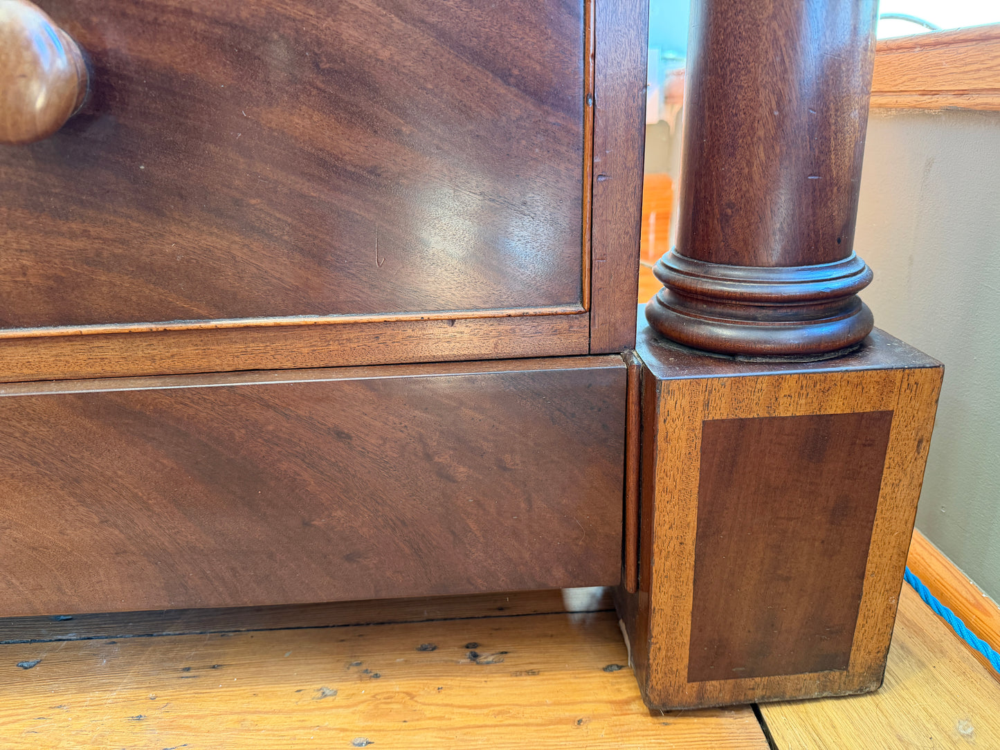 A Stunning Large Antique Scottish Mahogany Chest of Drawers c1880 Secret Drawer