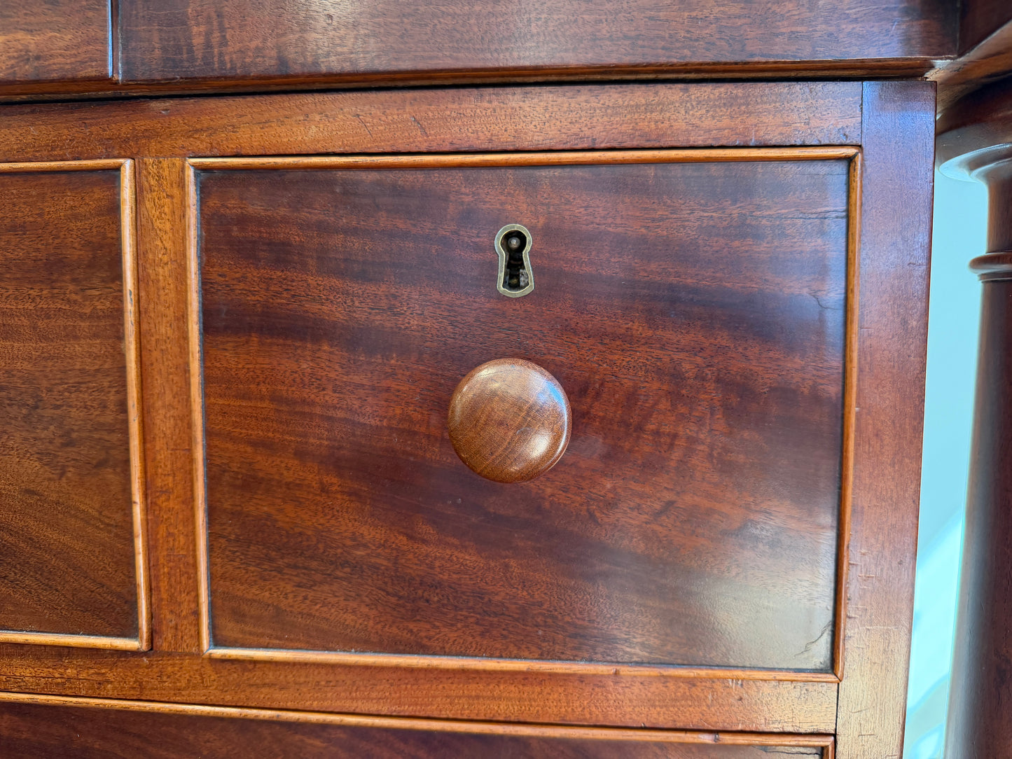 A Stunning Large Antique Scottish Mahogany Chest of Drawers c1880 Secret Drawer