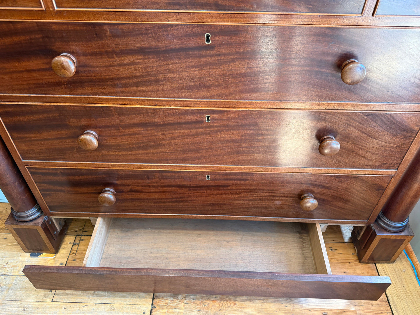A Stunning Large Antique Scottish Mahogany Chest of Drawers c1880 Secret Drawer