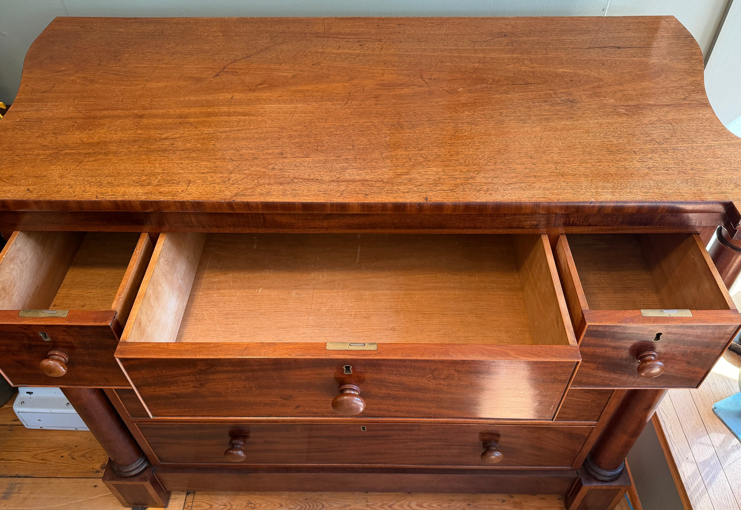 A Stunning Large Antique Scottish Mahogany Chest of Drawers c1880 Secret Drawer
