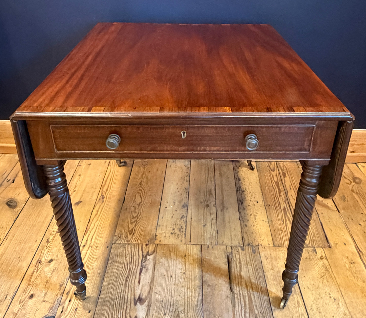 Antique Late Regency Mahogany Drop Leaf Supper / Pembroke / Centre Table c1835