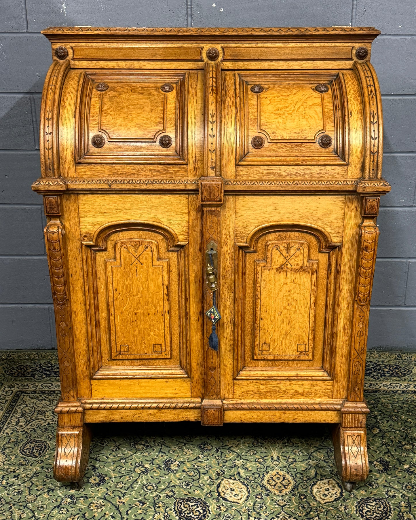 A Stunning Rare Antique Walnut Wooton Wells Fargo Fold Out Desk / Bureau c1880